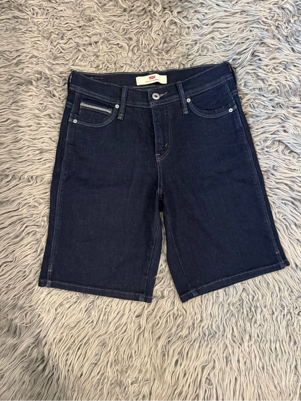 NWOT Levi's Perfectly Slimming Indigo Denim Bermuda Shorts